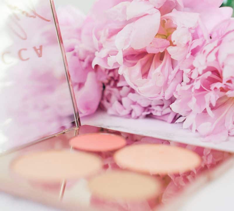 GLOW ON CON LA PALETA BECCA X CHRISSY TEIGEN